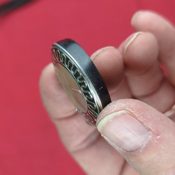 World Market Tribal or Ethnic Look, Large Shell Pendant Necklace/Earring Set - Picture 13 of 16